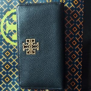 Tory burch britten leather wallet